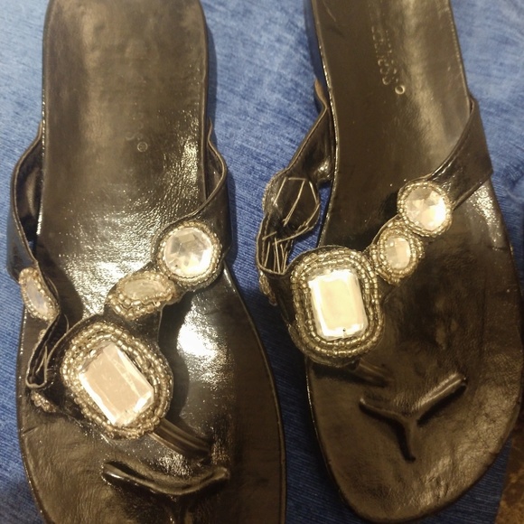 PINK DUTCHESS SANDALS! - Picture 2 of 3